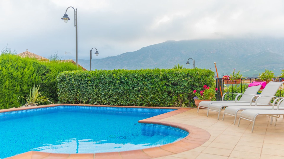 Carcaixent Villa | Country side luxury villa with private pool close to beach, mountain and golf!