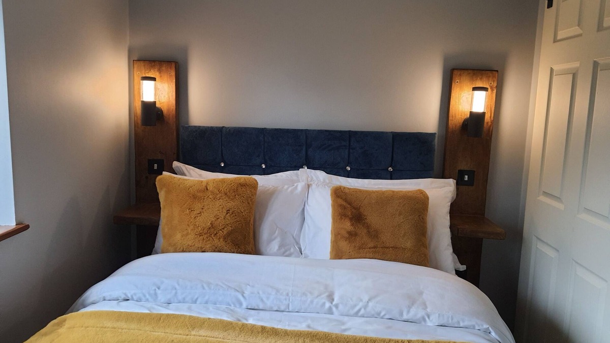 Norwich House | Country style, 2 bedroom house, private parking, city location