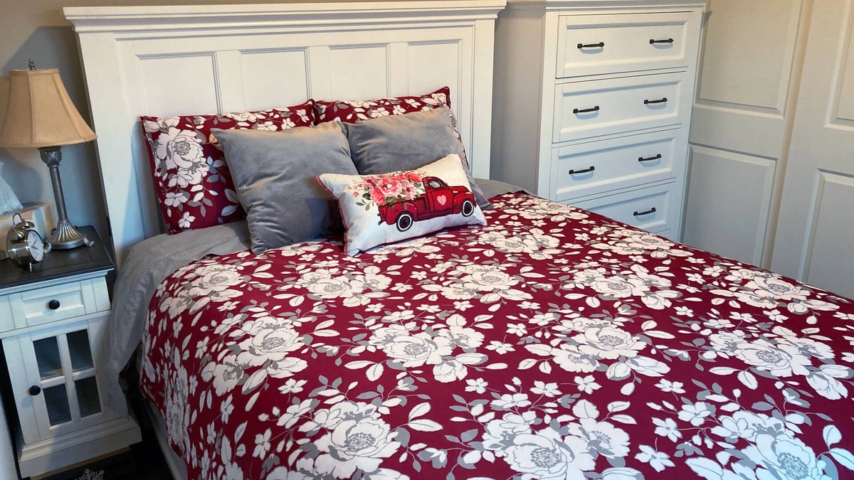 Roseville Apartment | Country-Style Modern Living Suite w/Queen Bed