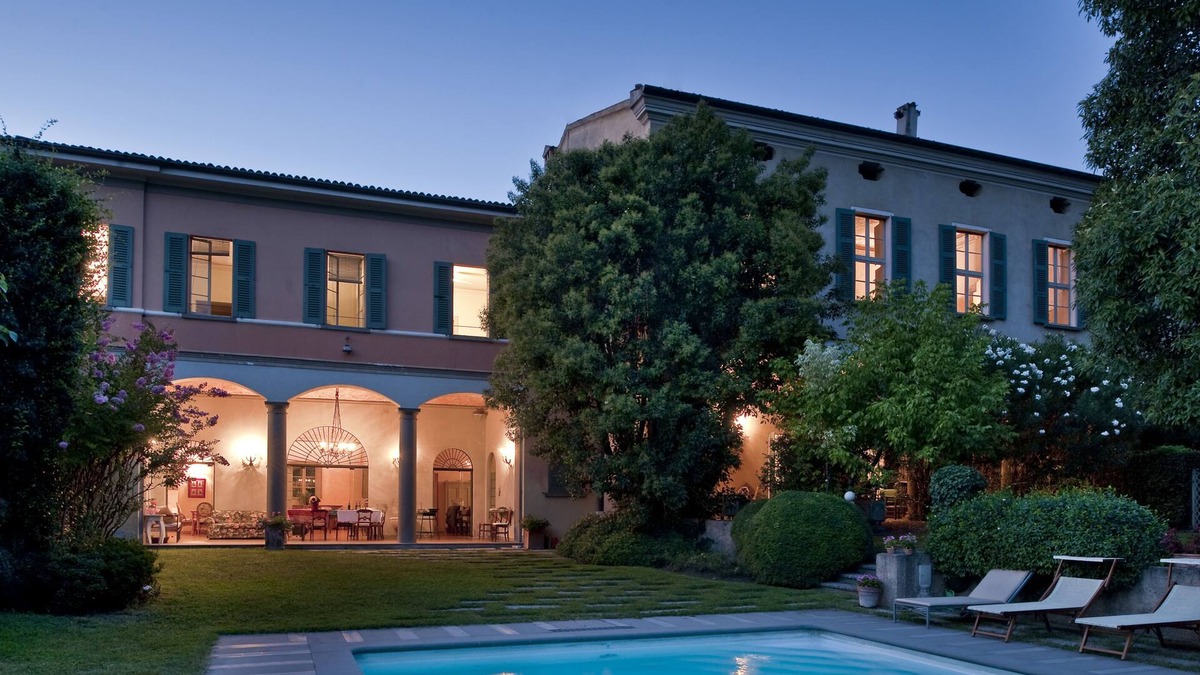 Bornato Villa | Country villa in Franciacorta - 1000sqm with swimming pool and garden. Lake Iseo