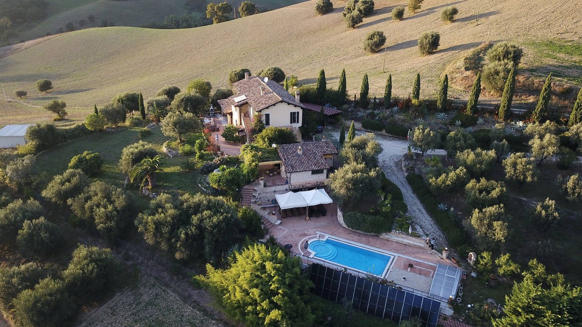 San Benedetto del Tronto Villa | Country villa in panoramic location with pool and close to the beach (9km)