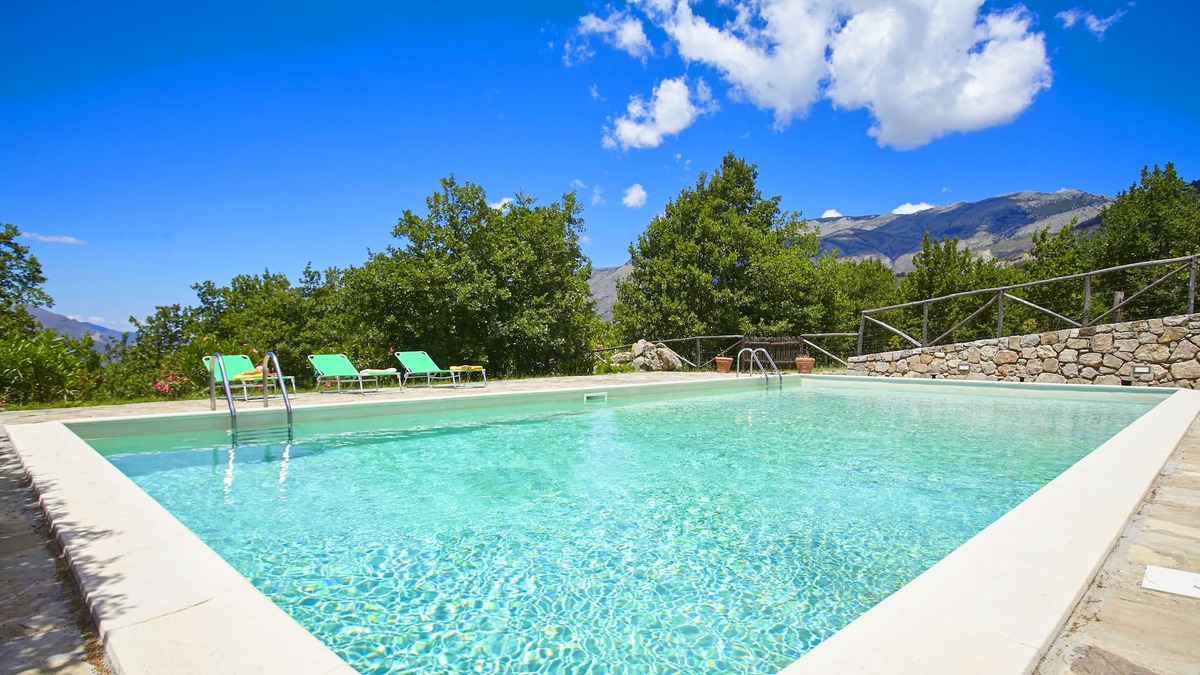Polizzi Generosa Villa | Country villa with pool in Sicily