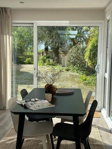 Hartwell Apartment | Countryside 2 bed cottage- Aylesbury