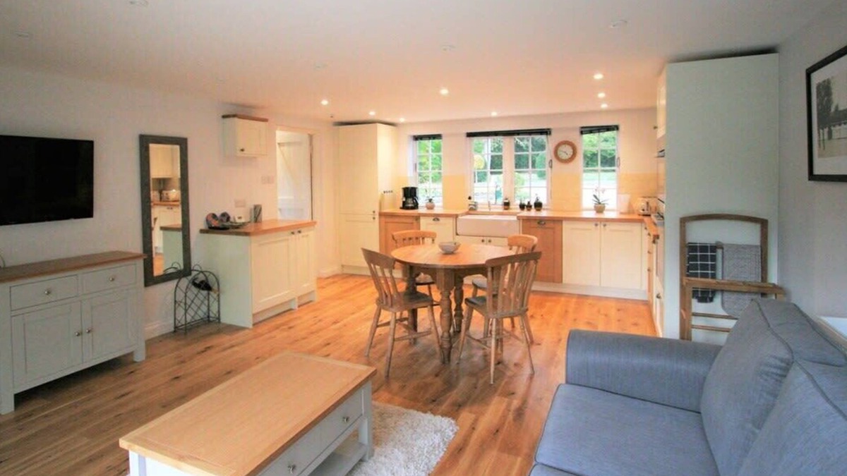 East Lavant House | Countryside Annexe Near Goodwood