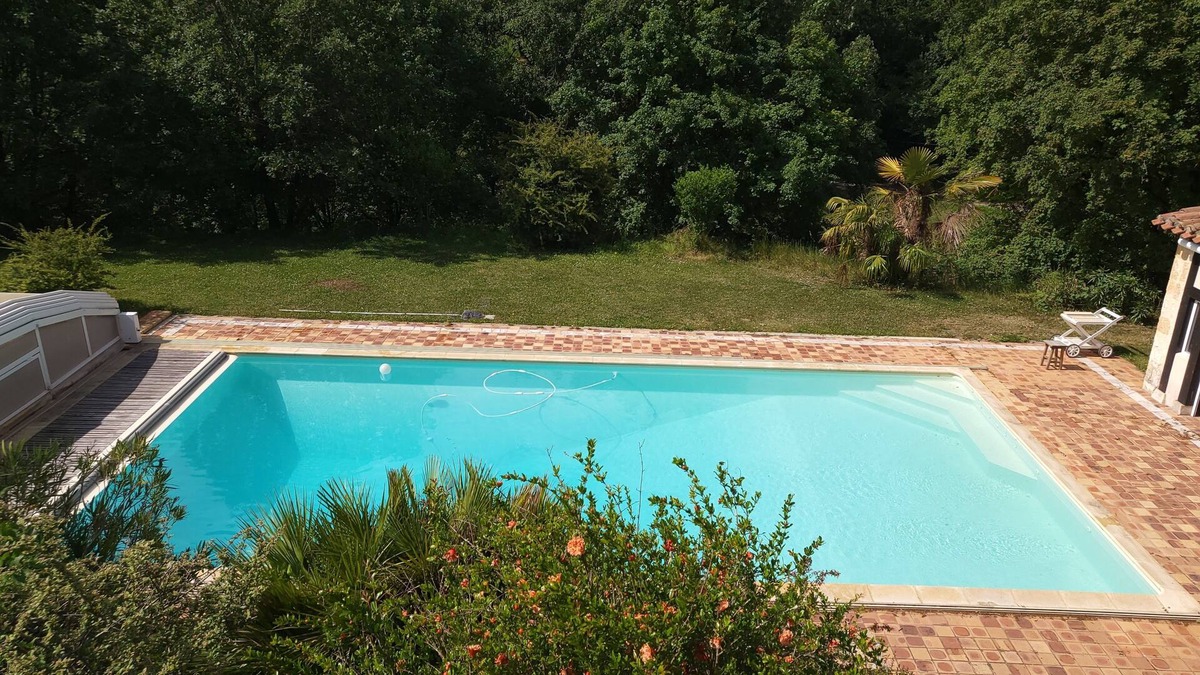 Saint-Leonard House | Countryside as far as the eye can see