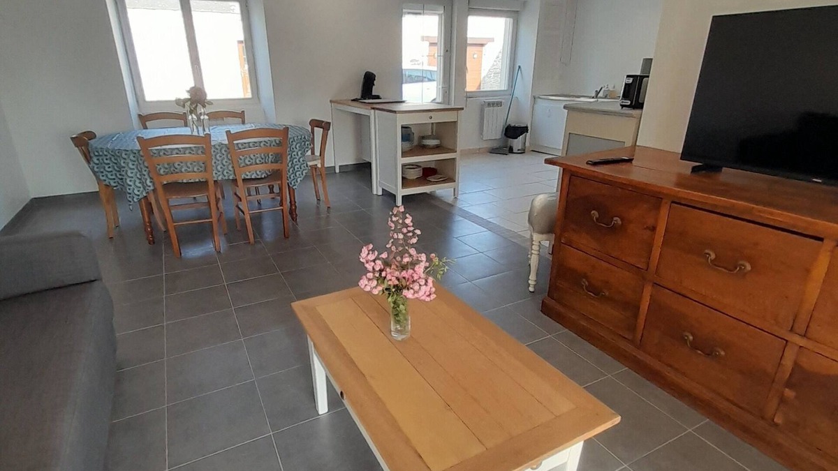 Marzan House | Countryside close to shops 2 bedrooms 2 bathrooms
