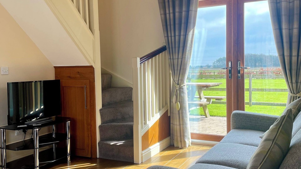 Selby Cottage | Countryside cosy cottage on working arable farm