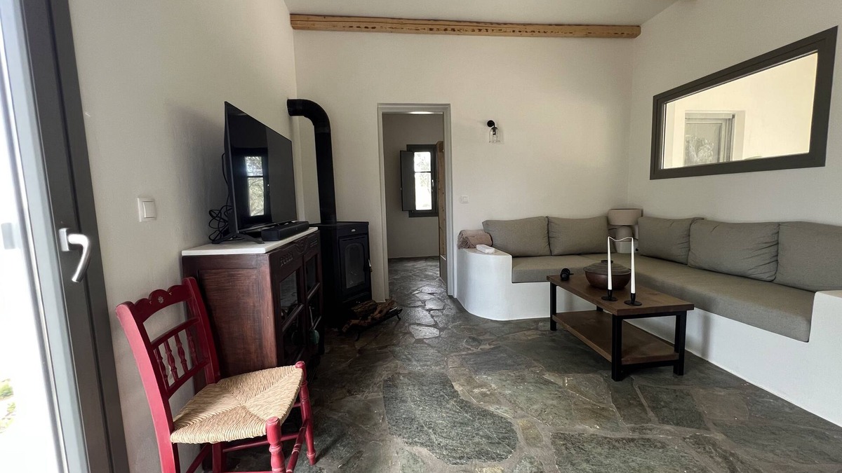 Naxos House | Countryside farm family house, private, calm with mountain views