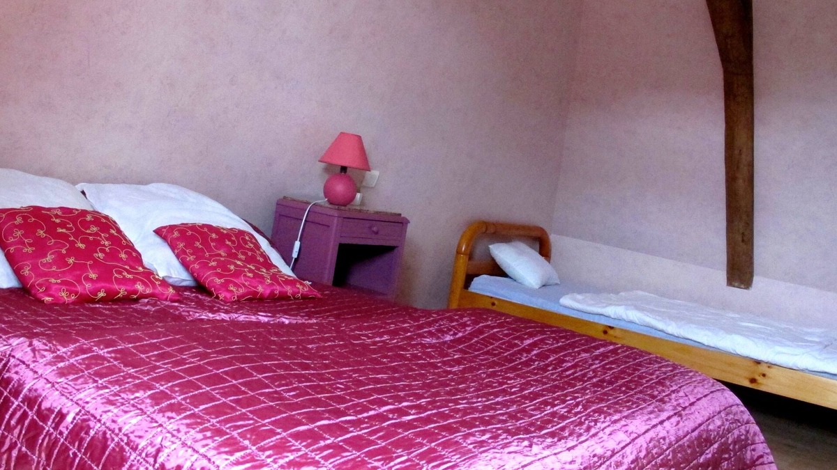 Angoisse House | Countryside gite, build in stones of Limousin in the midst of an apple orchard