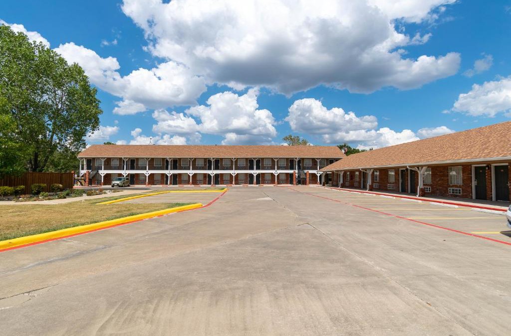 Kaufman Hotel | Countryside Inn