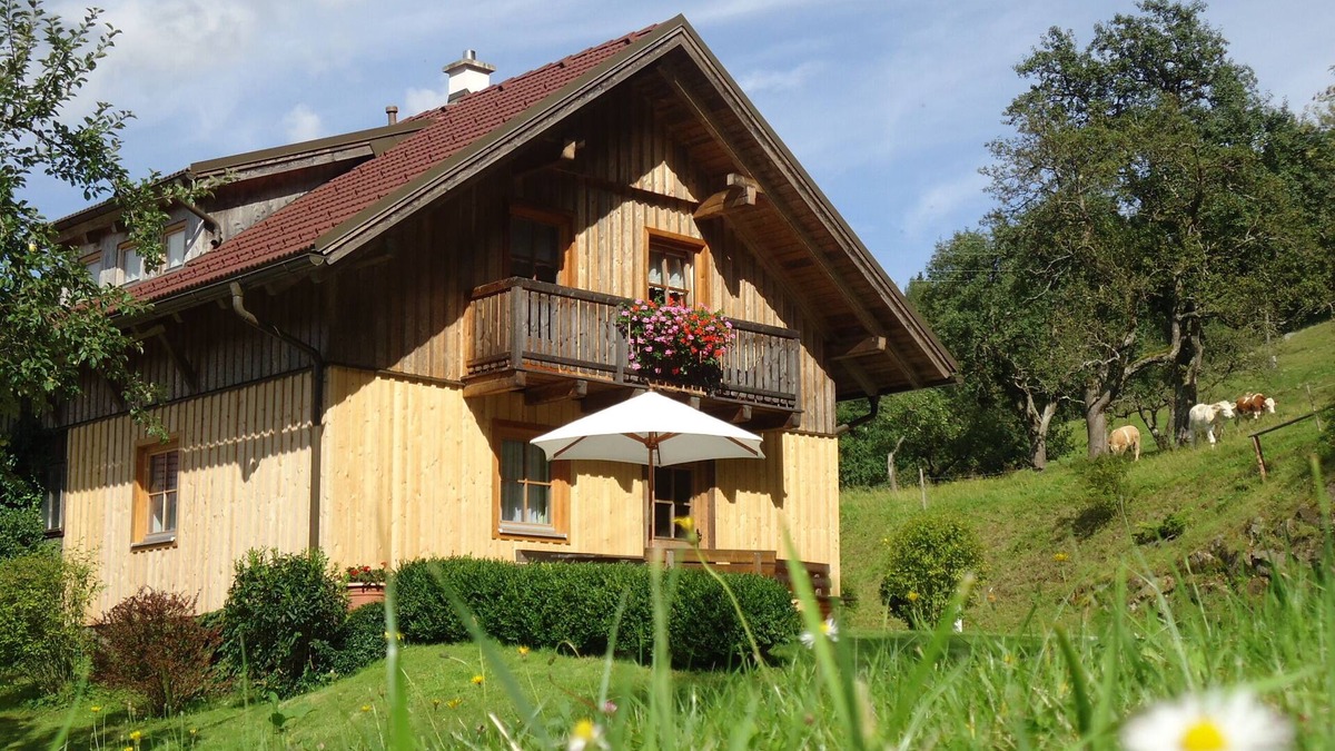 Waldenstein Cabin | countryside, mountains, garden, balcony, parking lot