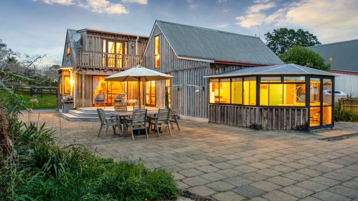 Whitford House | Countryside Retreat with On-site Horse Experiences