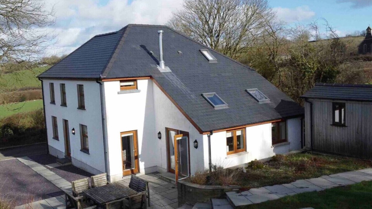 Llangeler House | Countryside retreat, Bancyffordd