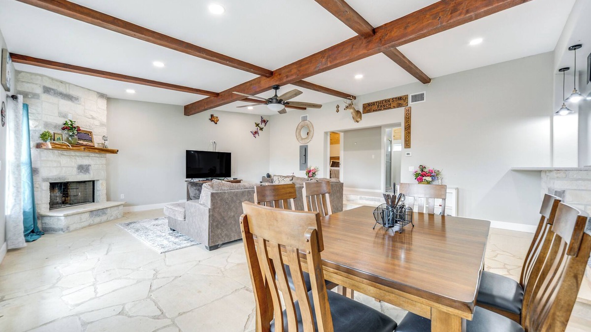 Rochelle House | Countryside Texas Home w/Fire Pit!