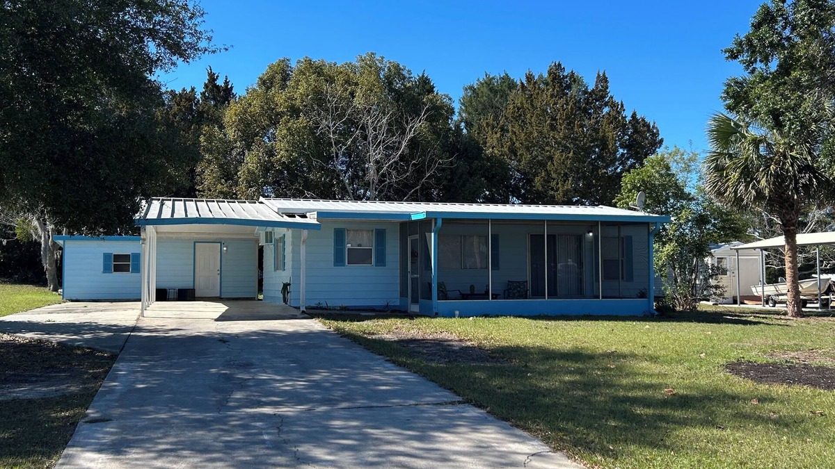 Summerfield House | COUNTRYSTYLE 2-bedroom , house in brilliant Summerfield for a perfect vacation