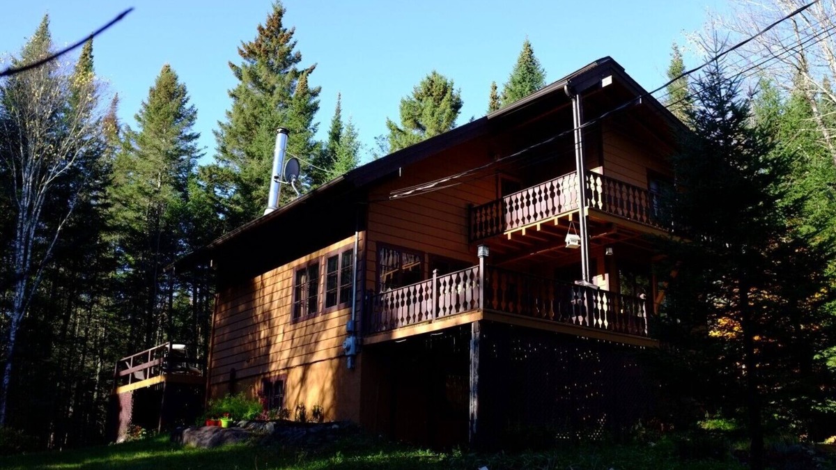St-Adolphe-d'Howard Ski Chalet | Coup de Foudre - Le nid de vacances dont vous rêvez! (Privé/Foyer) - #296742