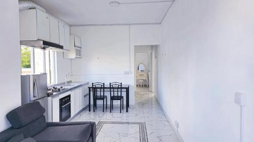 Candos Apartment | Couple Perfect - Lovely New 1-Bedroom Apartment