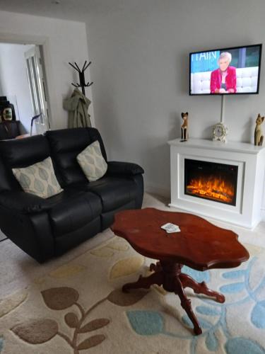 West Kilbride Apartment | Couple's Retreat-West Kilbride