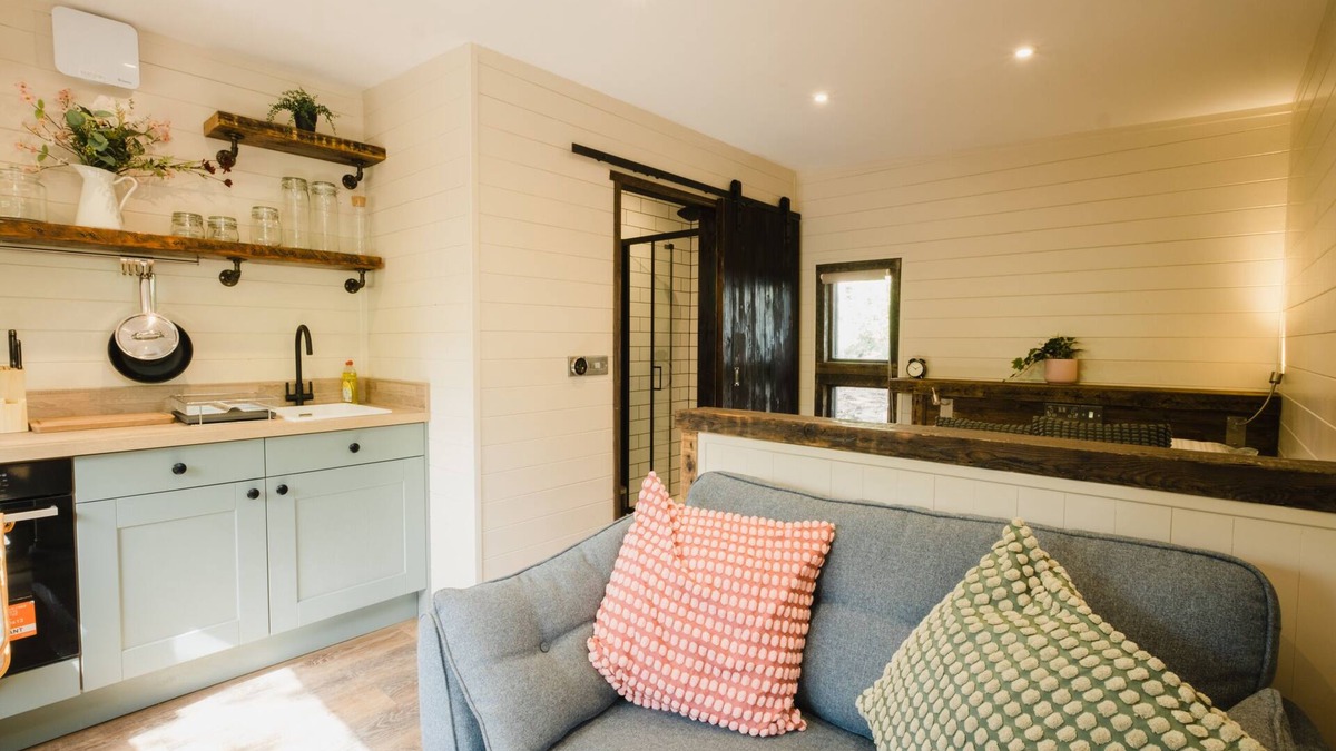 Marsden Cabin | Couples Cabin, Cupwith