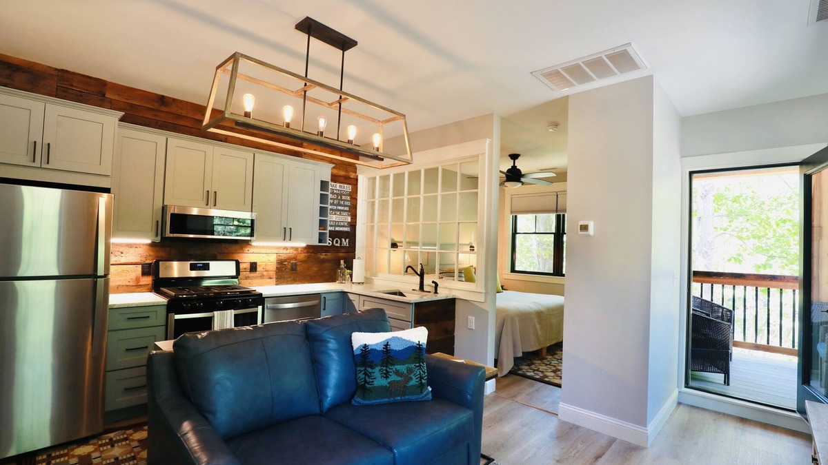 Holderness House | Couples Getaway overlooking Squam Channel