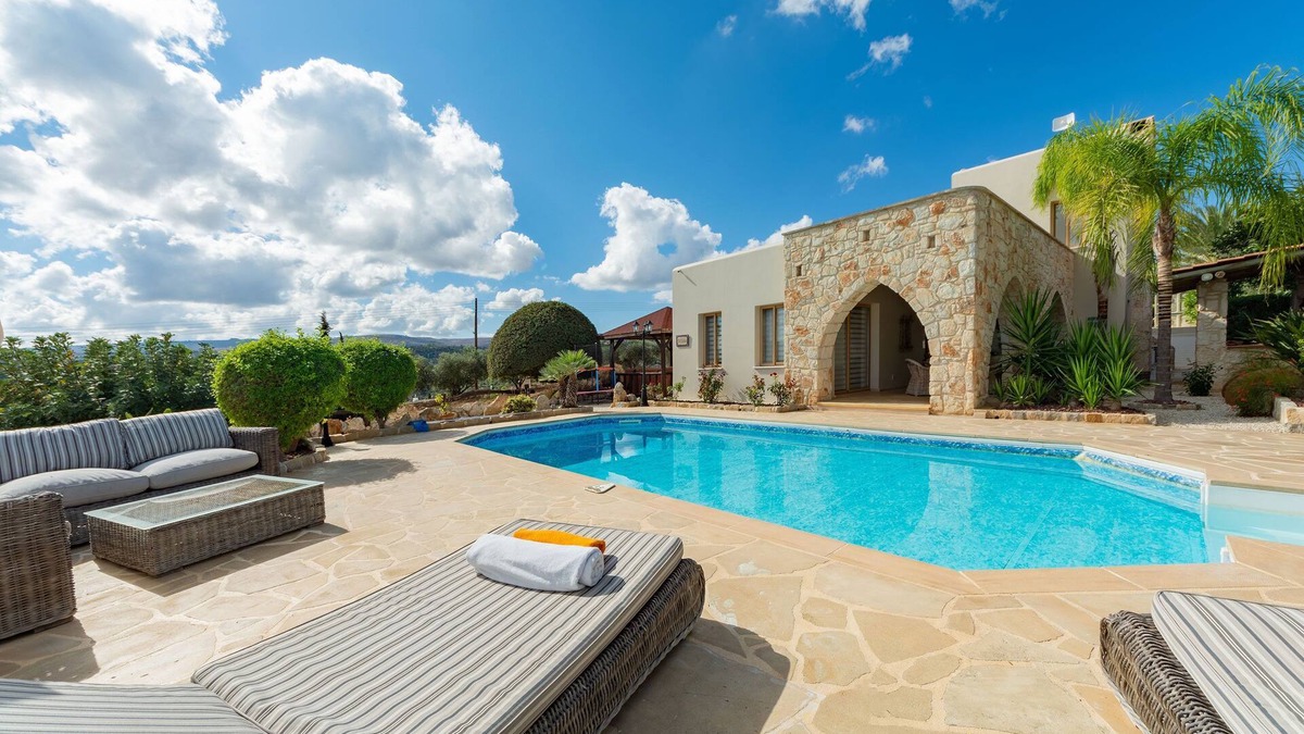 Latchi Cottage | Couples Retreat - a villa that sleeps 4 guests in 2 bedrooms