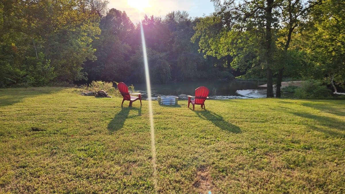 Crestline Cabin | Couples Retreat on the River