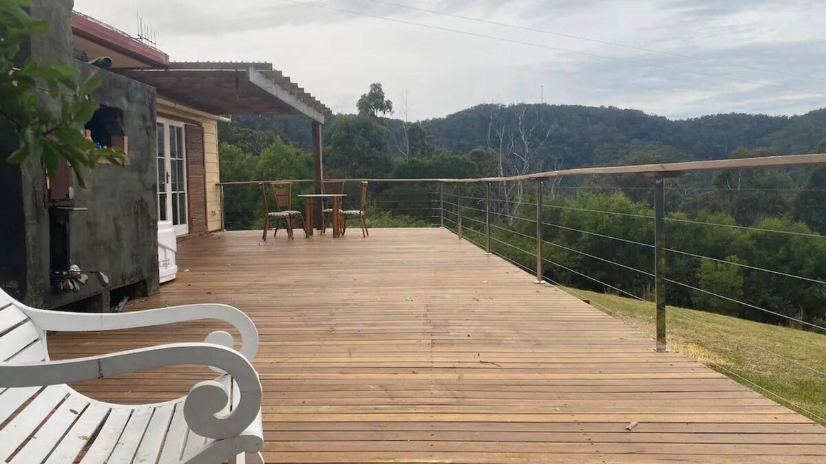 Possum Brush Cottage | Couples Retreat the Valley view cottage, epic viewn