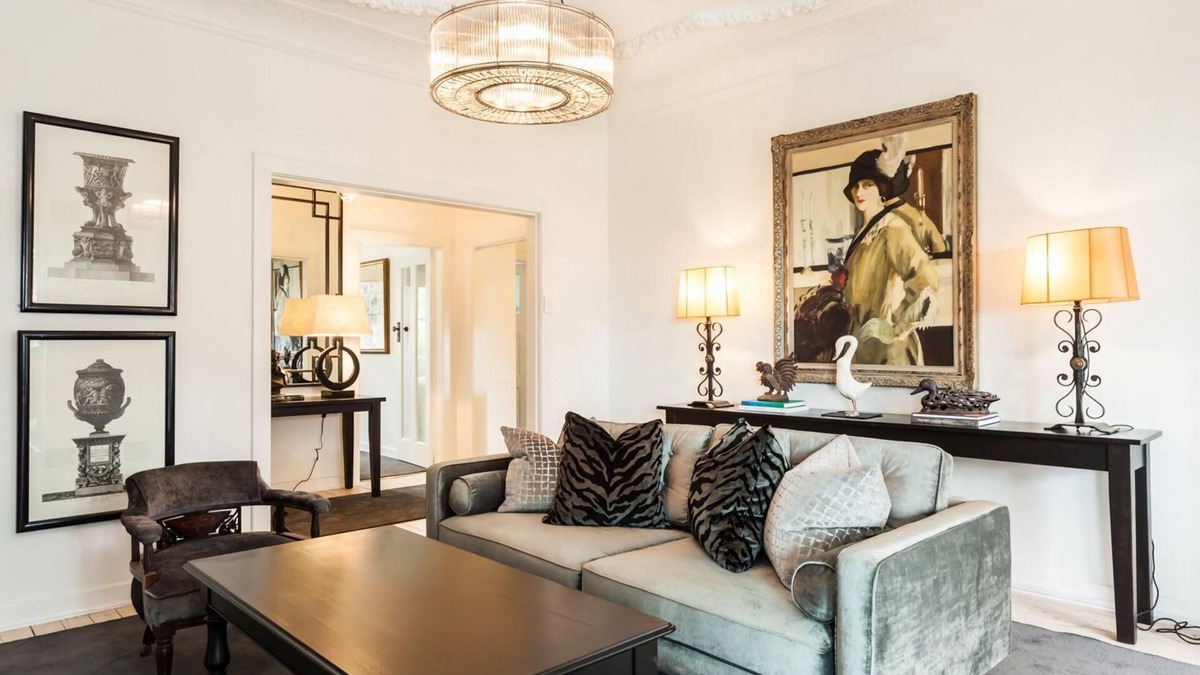 Woollahra Apartment | Courallie is a Gorgeous Apartment with Harbour Glimpses