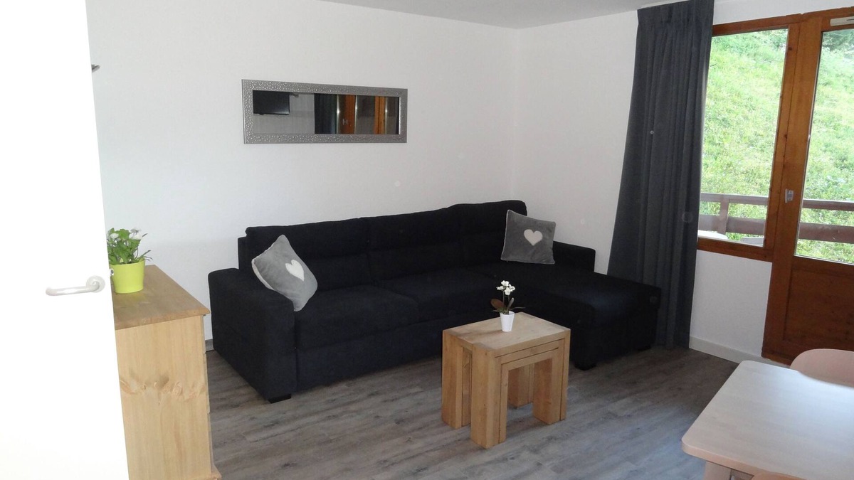 La Perriere Apartment | Courchevel La Tania : 2 rooms 36m², covered parking, WIFI - skis at your feet