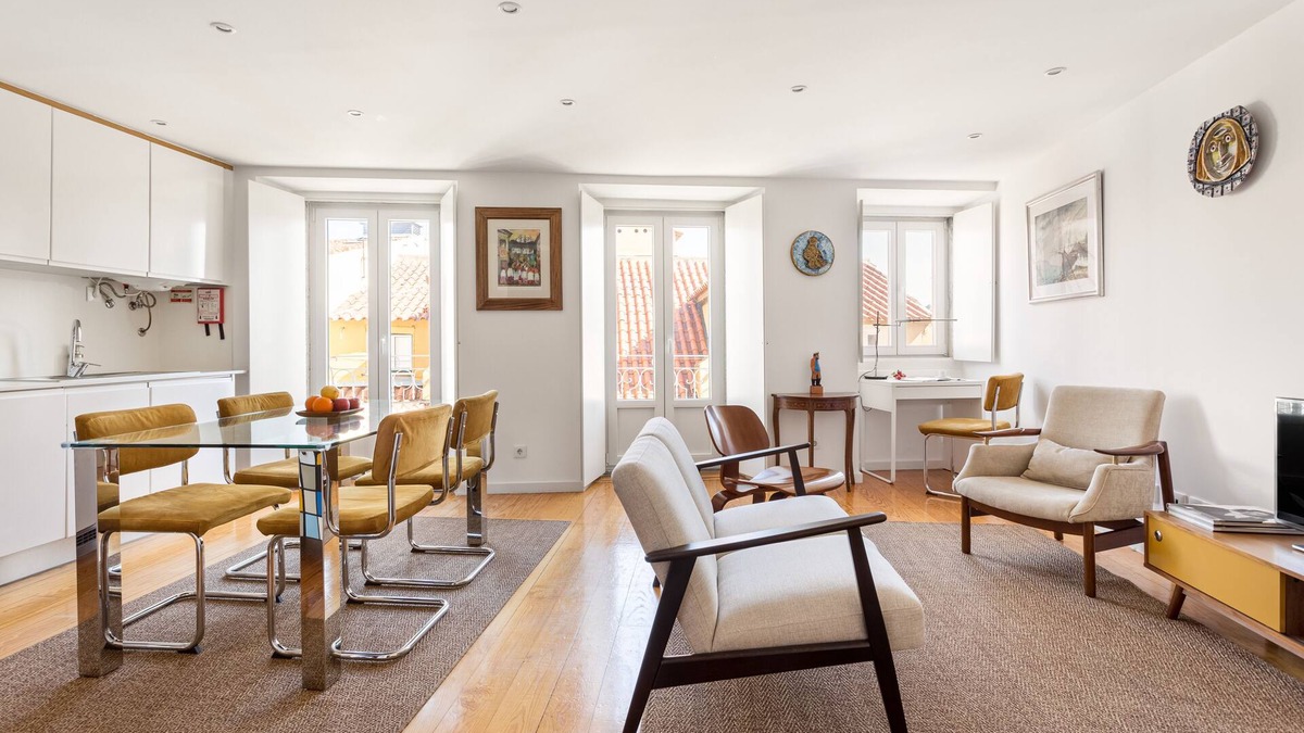 Sacramento Apartment | Courtesy Chiado STYLISH & SUNNY