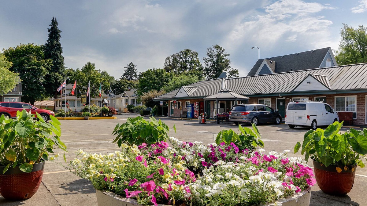 Market District Hotel | Courtesy Inn Eugene Downtown