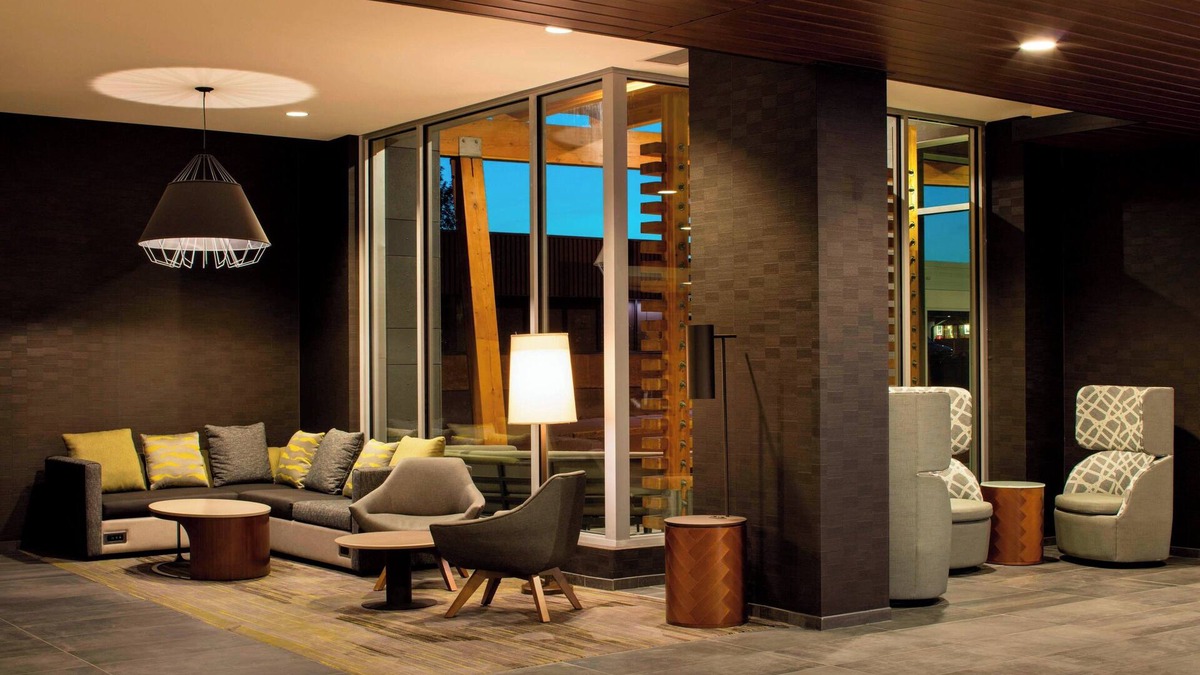 Prince George Hotel | Courtyard by Marriott Prince George