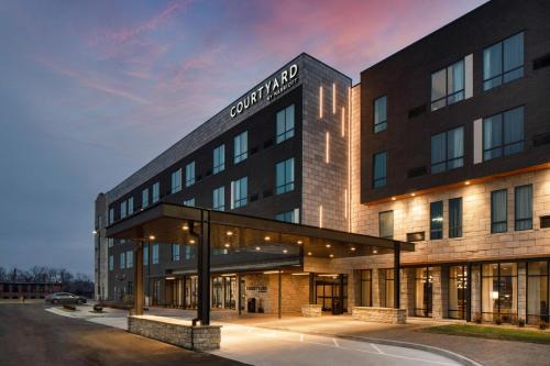Jefferson City Hotel | Courtyard by Marriott Jefferson City