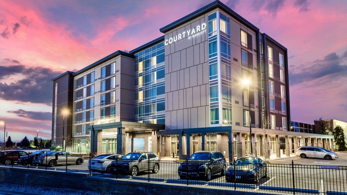 Burlington Hotel | Courtyard by Marriott Burlington