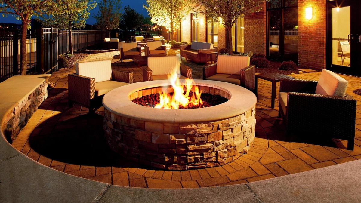 Lindenwald Hotel | Courtyard by Marriott Hamilton
