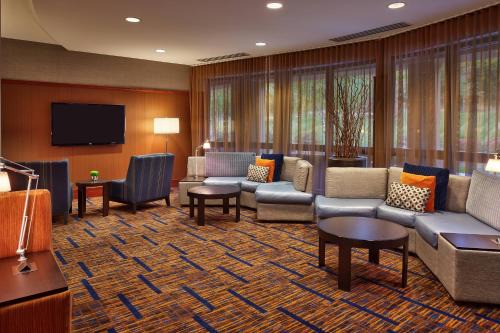 Shawnee Hotel | Courtyard by Marriott Kansas City Shawnee