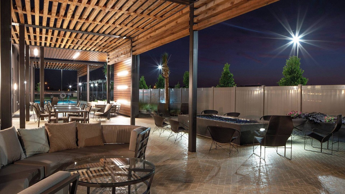 Milton Hotel | Courtyard by Marriott Lafayette South