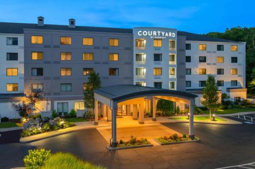 Albion Hotel | Courtyard by Marriott Providence Lincoln