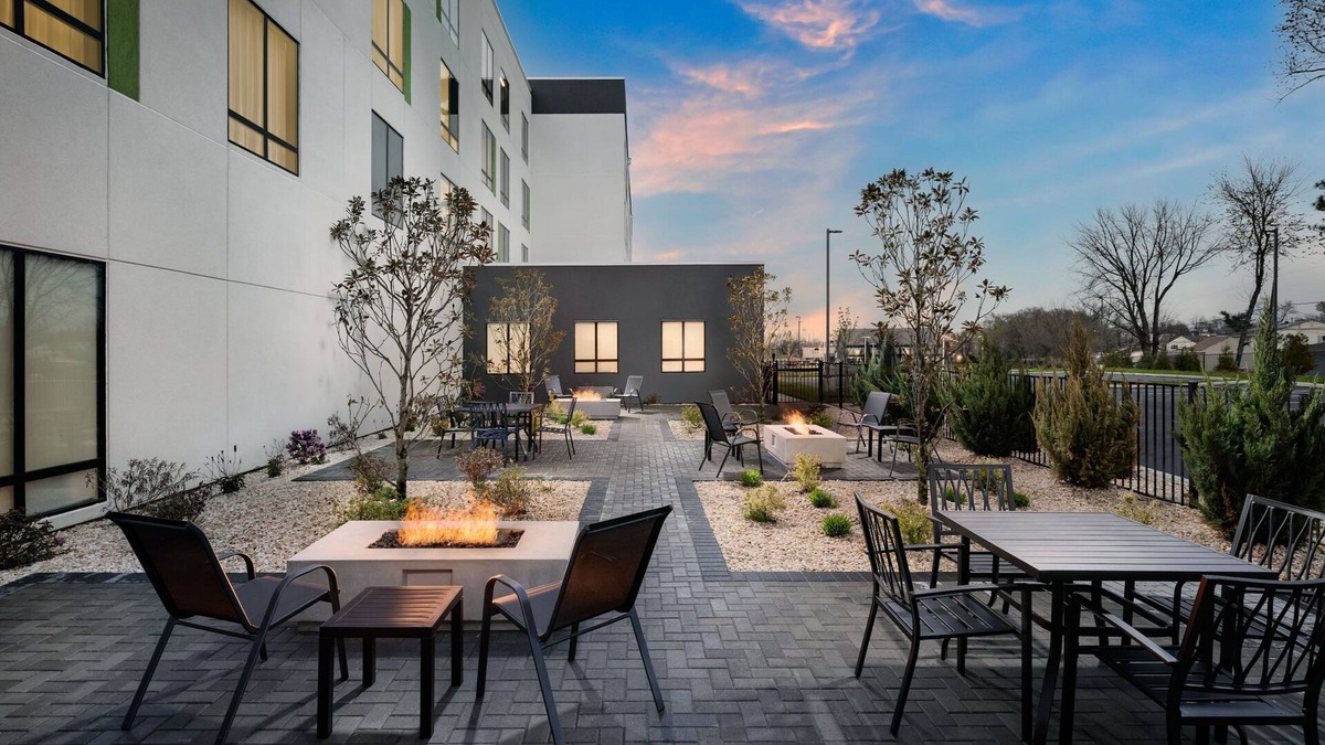 New Castle Hotel | Courtyard By Marriott New Castle