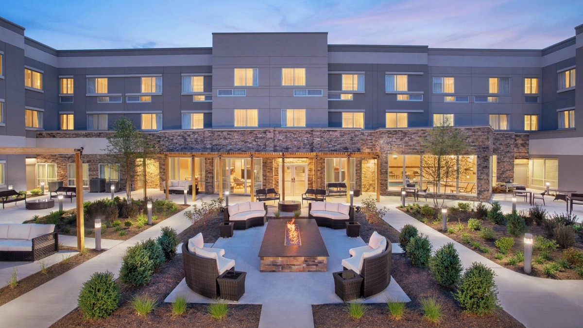 Wayne Hotel | Courtyard by Marriott Wayne Fairfield