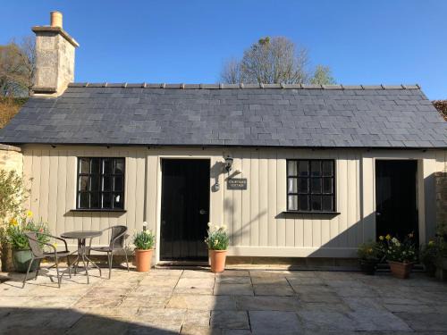 Frampton Mansell Apartment | Courtyard Cottage