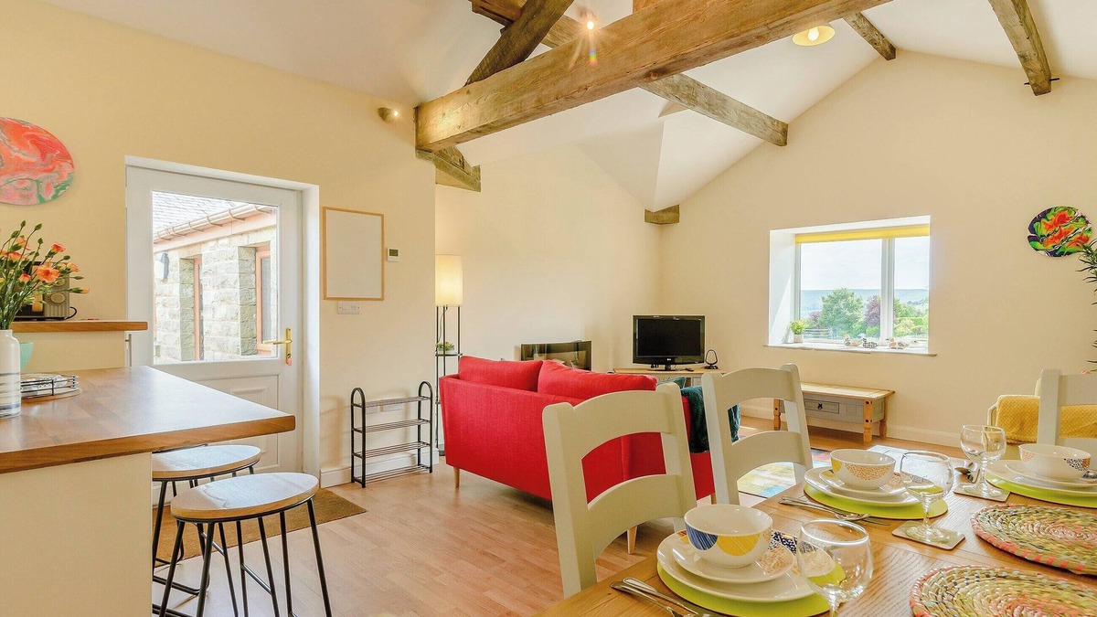 Crawshaw Booth Cottage | Courtyard Cottage - UK39179