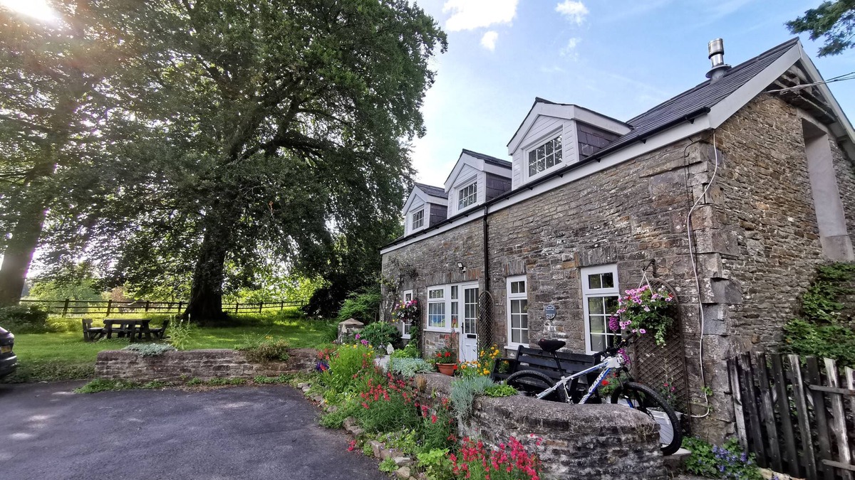 Margam Cottage | Courtyard cottage with extensive private grounds and free WiFi