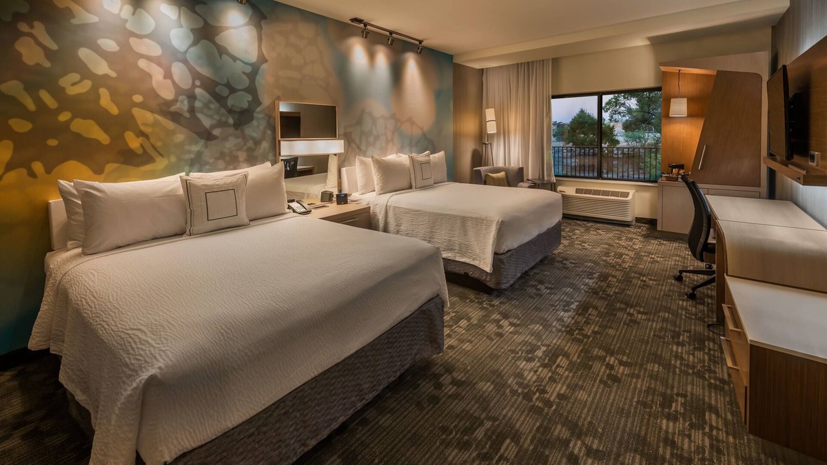 Downtown Reno Hotel | Courtyard Reno Downtown/Riverfront