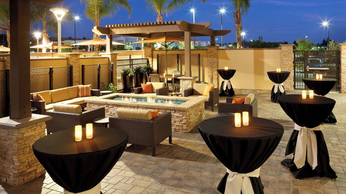 Ivey Ranch - Rancho Del Oro Hotel | Courtyard San Diego Oceanside
