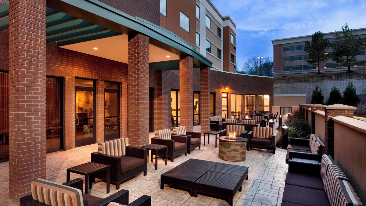 Stafford Hotel | Courtyard Stafford Quantico