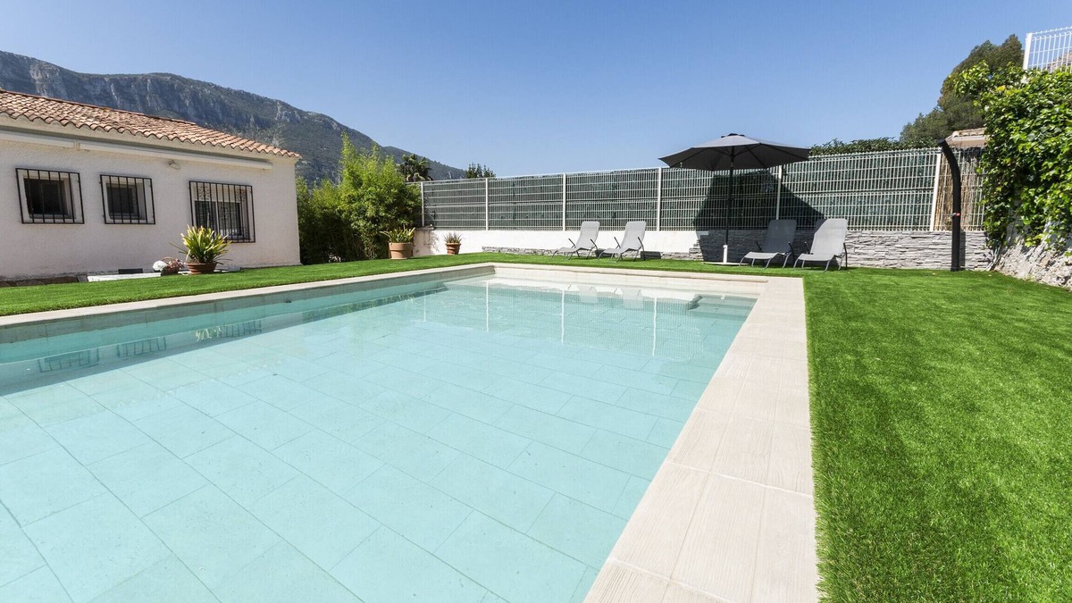 La Drova Villa | Cova De L'aire - Three Bedroom Villa, Sleeps 6