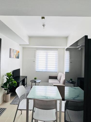 Santa Mesa House | Covent Garden Condominium