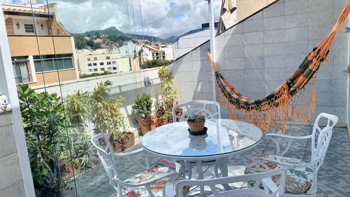 Nova Friburgo Apartment | coverage- ideal for family. Get to know Freiburg on foot.