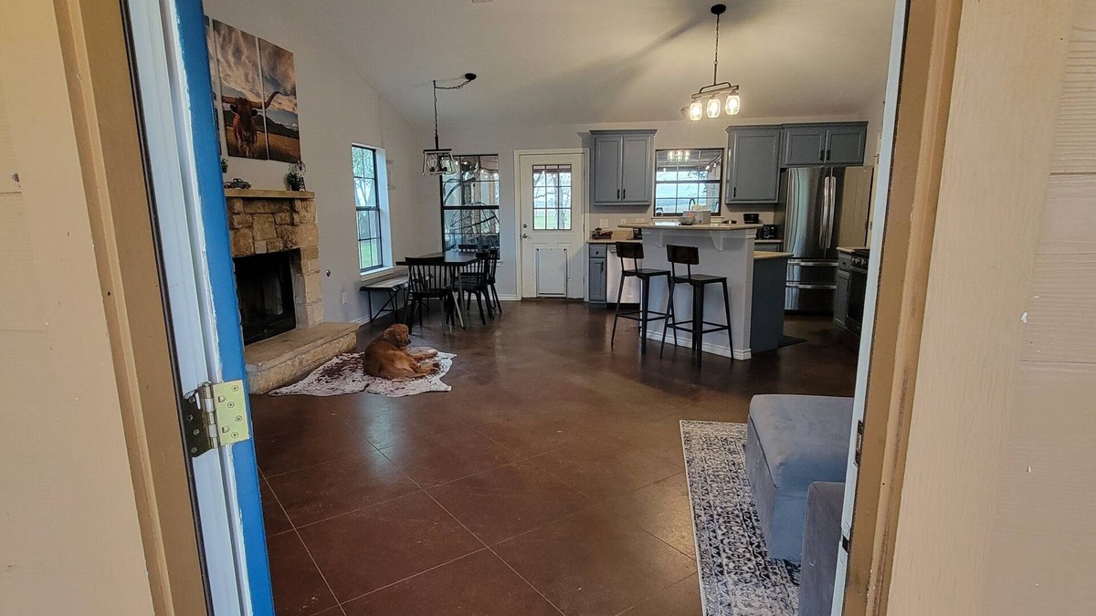 Elgin House | Cowboy Pool Oasis